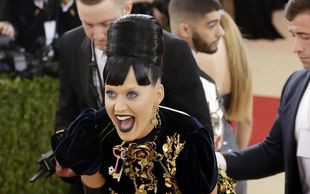 Katy Perry zażądała spotkania z Seleną Gomez!