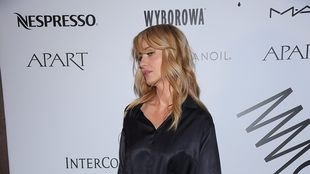 Na zewnątrz śnieg, a ona wybrała takie buty (FOTO)