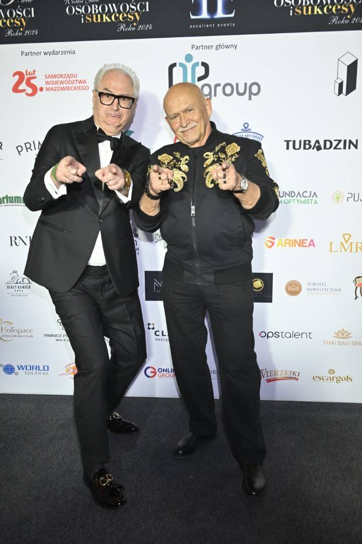 Gala Osobowości i Sukcesy: Doda założyła sukienkę na kombinezon, dawno niewidziana Karolina Pisarek z mężem