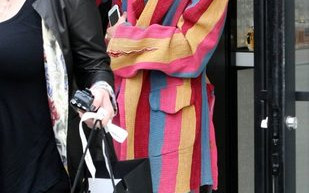 Miley Cyrus promuje modę na owłosione pachy (Instagram)