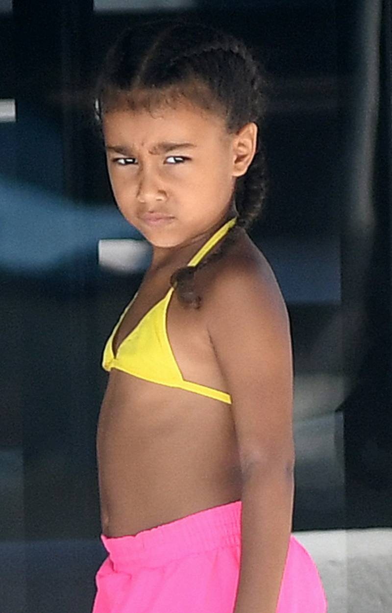Niezadowolona North na wakacjach z Kim Kardashian