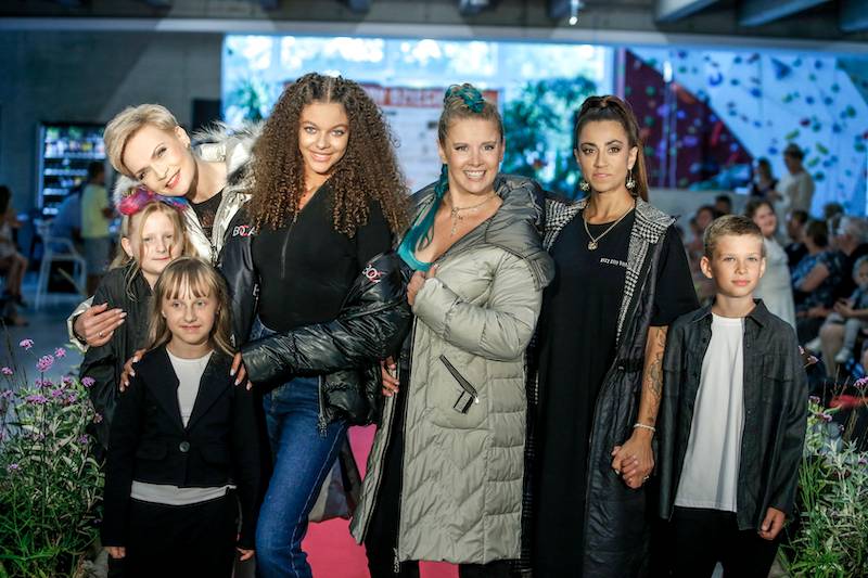 Gwiazdy na wybiegu: Maja Hyży, Mandaryna, Małgorzata Opczowska, Karol Strasburger…