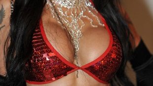 Poznajecie tę tajemniczą kocicę? (FOTO)