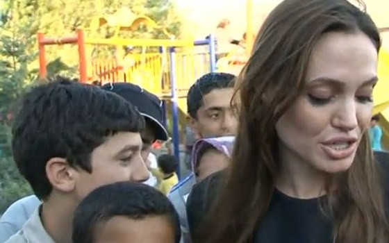 Słabe włosy, zmęczona twarz – oto Angelina Jolie (FOTO)