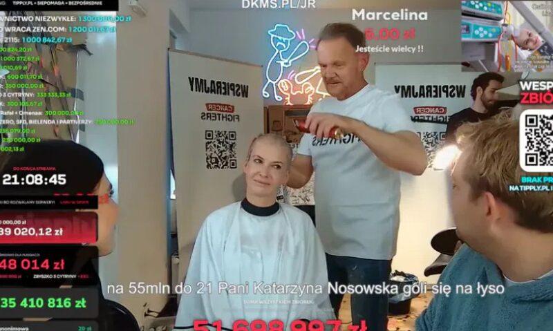 Edyta Pazura ogoliła głowę na streamie Łatwoganga, fot. YouTube