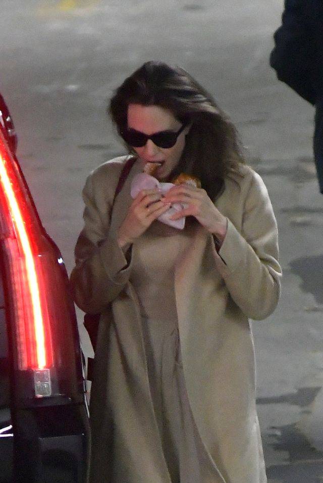 Angelina Jolie je precla