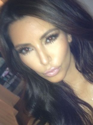 kim-kardashian-97-R1