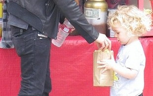 Ashlee Simpson i Pete Wentz razem z synkiem (FOTO)