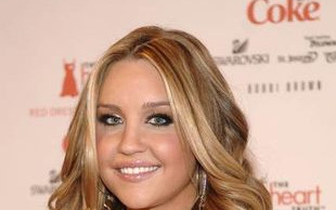 Amanda Bynes staranowała policję!