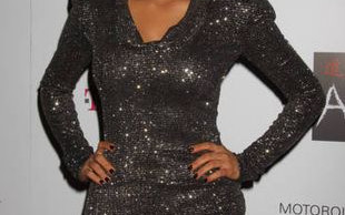 Kim Kardashian informuje o depilacji nóg