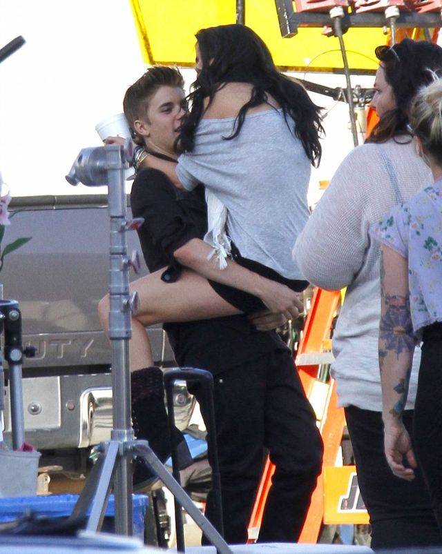 W taki sposób Justin Bieber ZNISZCZYŁ Selenę Gomez!