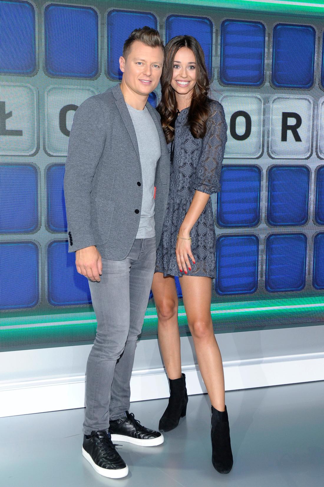 Izabella Krzan i Rafał Brzozowski na planie "Koła Fortuny". 