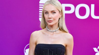 Agnieszka Woźniak-Starak cała w diamentach. Dół kreacji nie pozostawił wiele wyobraźni…