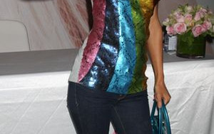 Lans i bounce Paris Hilton (FOTO)