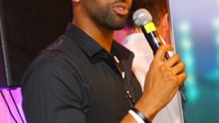 Eric Folly z Barw Szczęścia twarzą Malibu