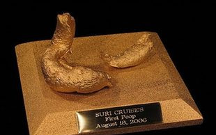 Suri też ma swój pomnik