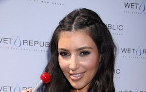 Siostry Kardashian i ich ochroniarz  (FOTO)