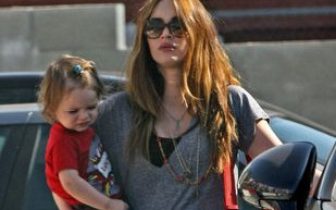 Megan Fox ze starszym synkiem Noah (FOTO)