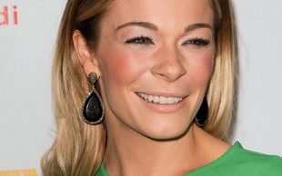 LeAnn Rimes w sukience – worku (FOTO)