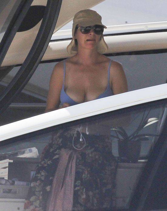 Uma Thurman w bikini na wakacjach
