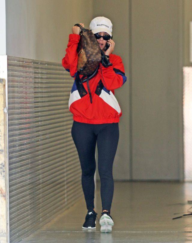 Kourtney Kardashian BEZ MAKIJAŻU – gdzie są jej RZĘSY?!