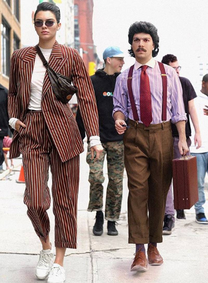 Ten mężczyzna to “bliźniak” Kendall Jenner. Jest na każdym jej zdjęciu!