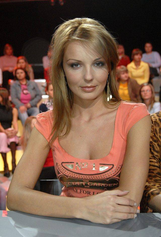 Agnieszka Włodarczyk na początku kariery jako blondynka