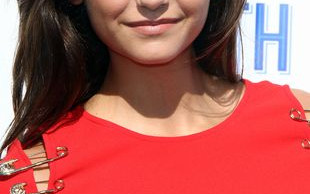 Nina Dobrev zakochana po uszy (FOTO)