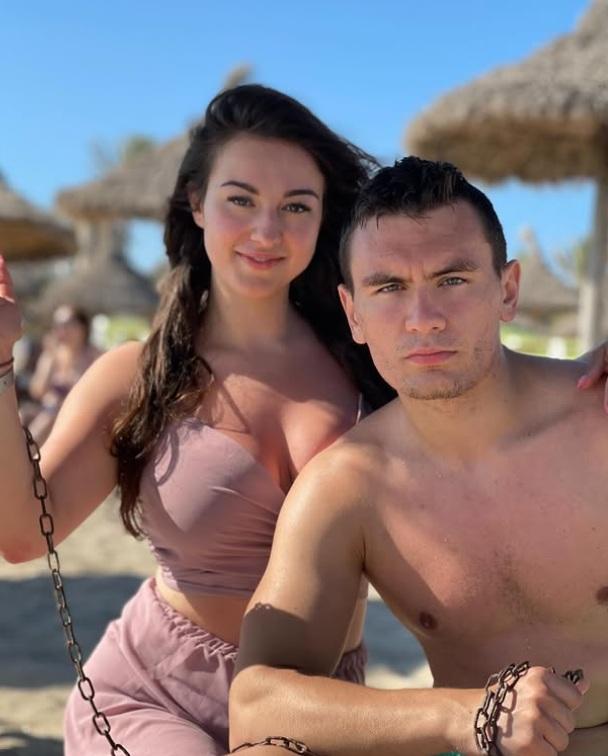 Conan Kaźmierski z partnerką, fot.: Instagram