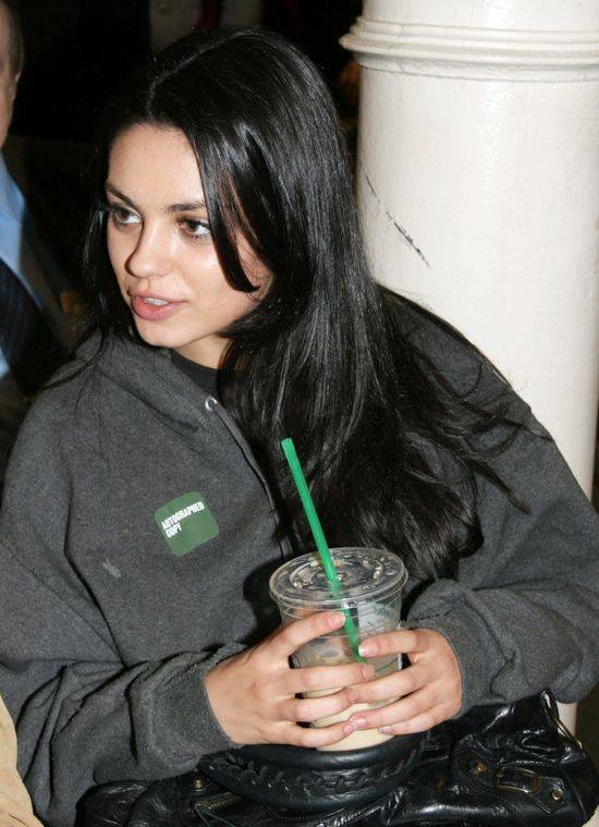 Mila Kunis na starych zdjęciach