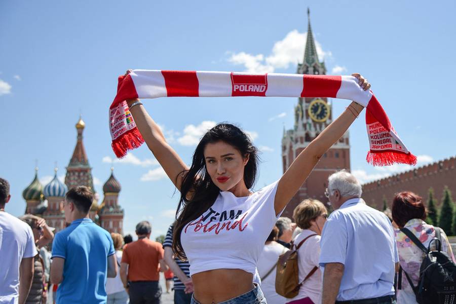 Karolina Emus, Miss Mundialu, kibicuje polskiej drużynie