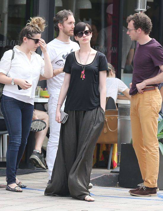 Styl Anne Hathaway zmierza na dno