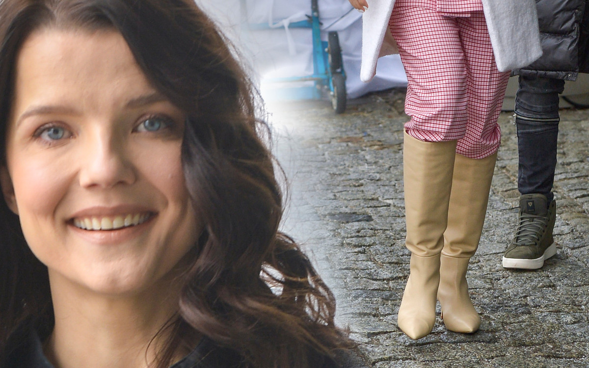 Gwiazdy DD TVN: Joanna Jabłczyńska w skromnej stylizacji, za to jedna z aktorek w kolorowym garniturze (ZDJĘCIA)