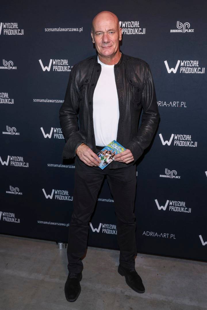 Gwiazdy na premierze sztuki. Paweł Małaszyński z żoną, Olga Borys, Artur Barciś, Piotr Zelt…