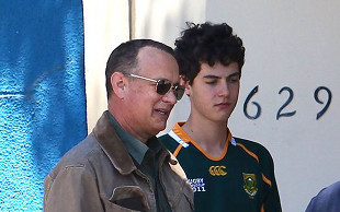 Tom Hanks kupił nowy skuter (FOTO)