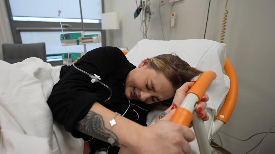 Andziaks pokazała szczegóły porodu, fot. YouTube.com