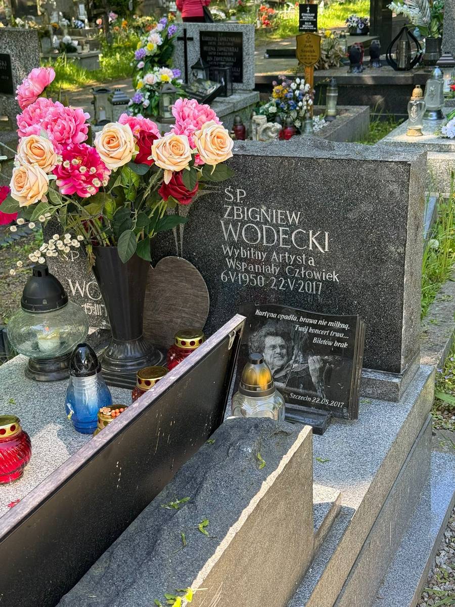 Tak dziś wygląda grób Zbigniewa Wodeckiego, fot. Instagram