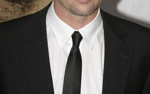 Brad Pitt ma nową dziarę