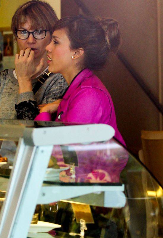 Jessica Alba w grzywce