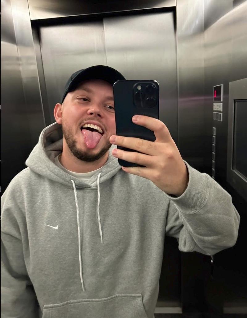 Książulo ZARABIA FORTUNĘ na kebabowym kontencie!