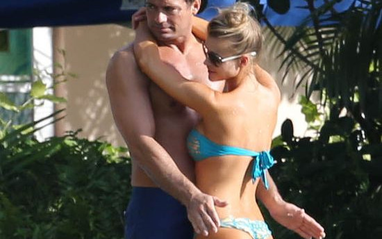 Joanna Krupa z mężem na basenie