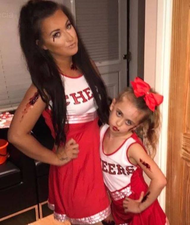 Matka upodabnia  7-letnią córkę do żywej Barbie. Zobaczcie, CO z niej zrobiła