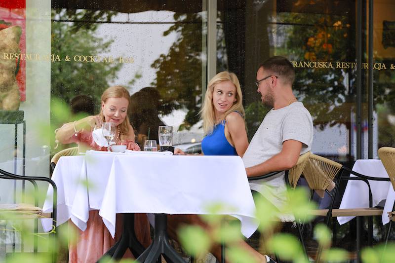 Laura Łącz na obiedzie z synem. Poznała przyszłą synową! (ZDJĘCIA)