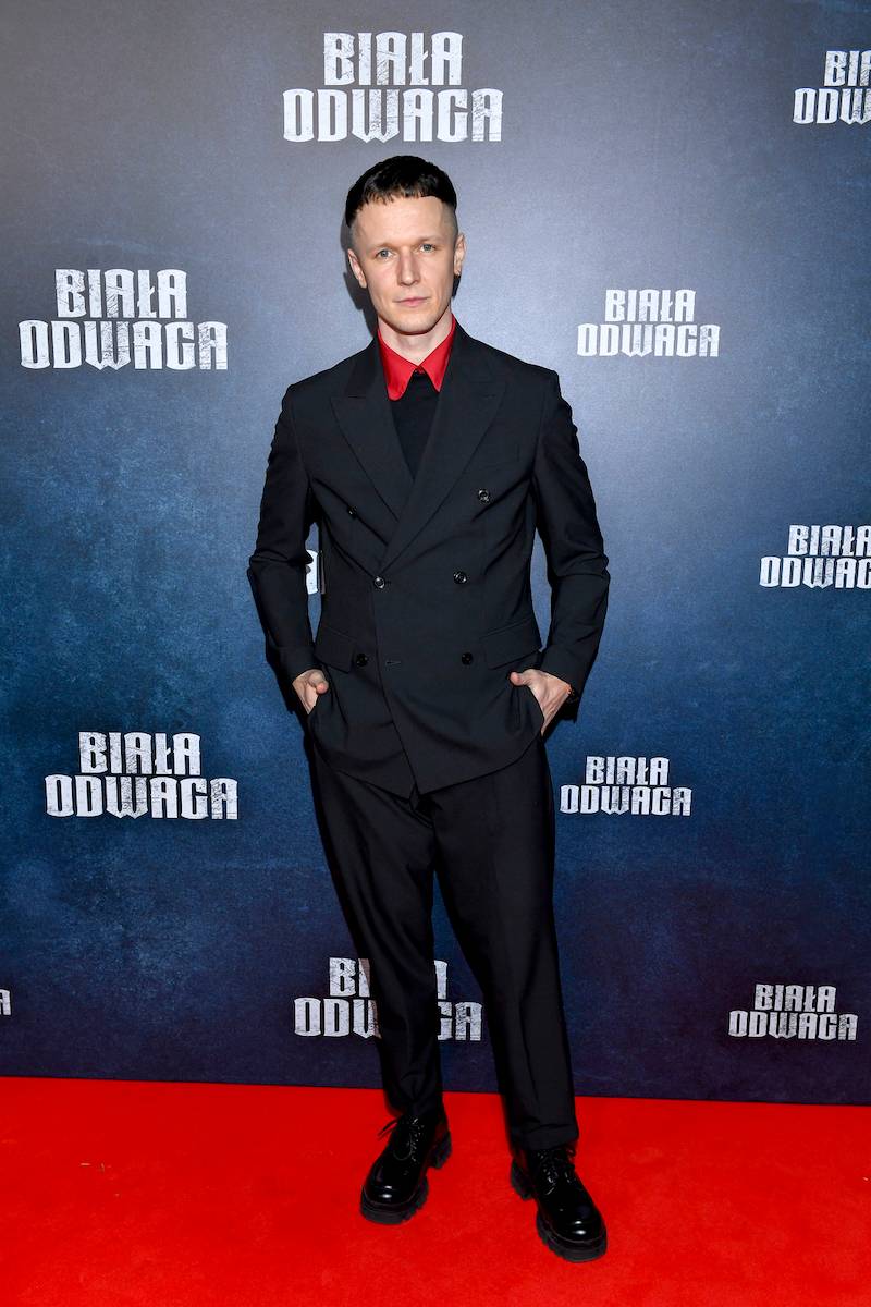 Zlot aktorów na premierze filmu “Biała odwaga”. Marcin Bosak z nową partnerką, Wiktor Zborowski z żoną, Olga Bołądź