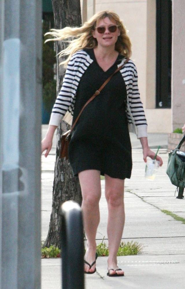 Kristen Dunst z OGROMNYM brzuchem! Wygląda słabo…