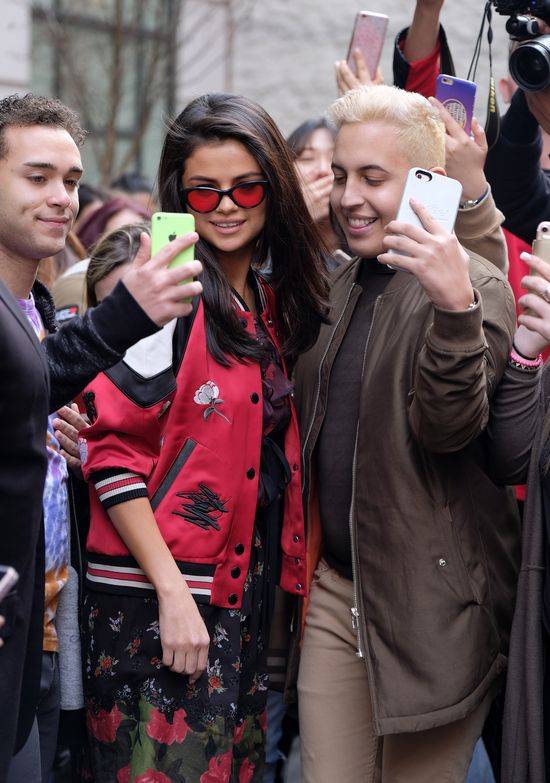 Pijana Selena Gomez nie mogła ustać na nogach na koncercie The Weeknd