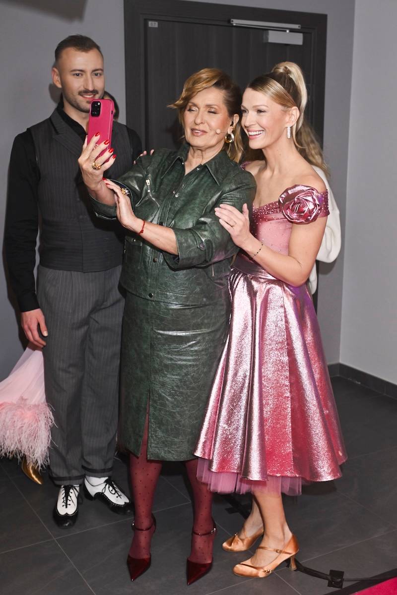 Rodzinny odcinek “Tańca z gwiazdami”. Jeleniewska z mamą, Tomasz Wolny z żoną, Narożna z córką…