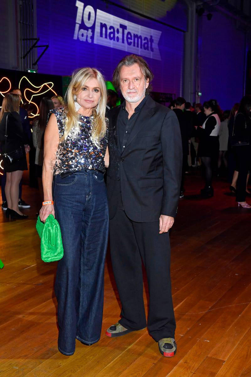 Gwiazdy na 10 urodzinach serwisu internetowego. Barbara Kurdej-Szatan w króciutkiej sukience, Maja Hirsch jak księżna Kate