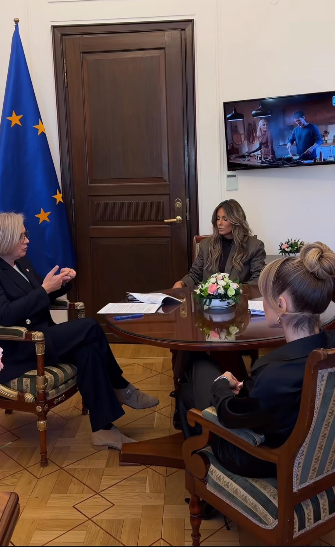 Rozenek i Doda razem przy okrągłym stole, fot. Instagram