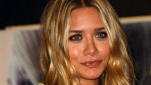 Ashley Olsen wyszła z ubikacji